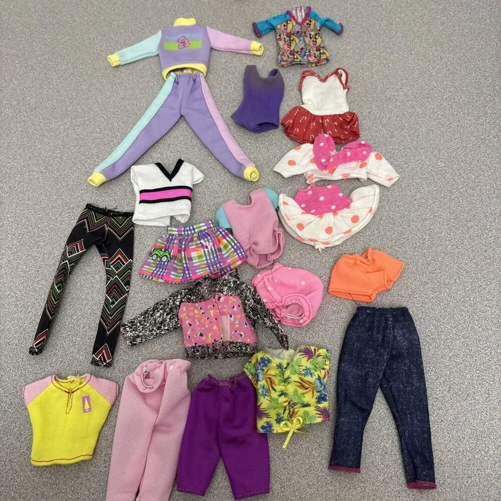 Barbies Babysitter Inc Skipper Doll w/ Purple Streaked Hair Plus Extra Clothing